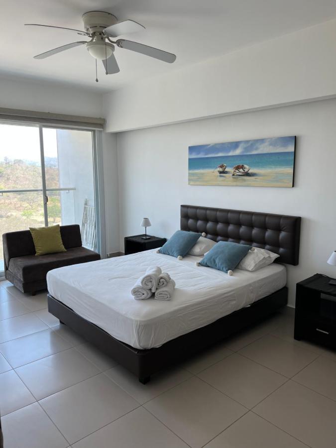 Resort Playa Azul Departamentos Frente Al Mar Tonsupa Extérieur photo