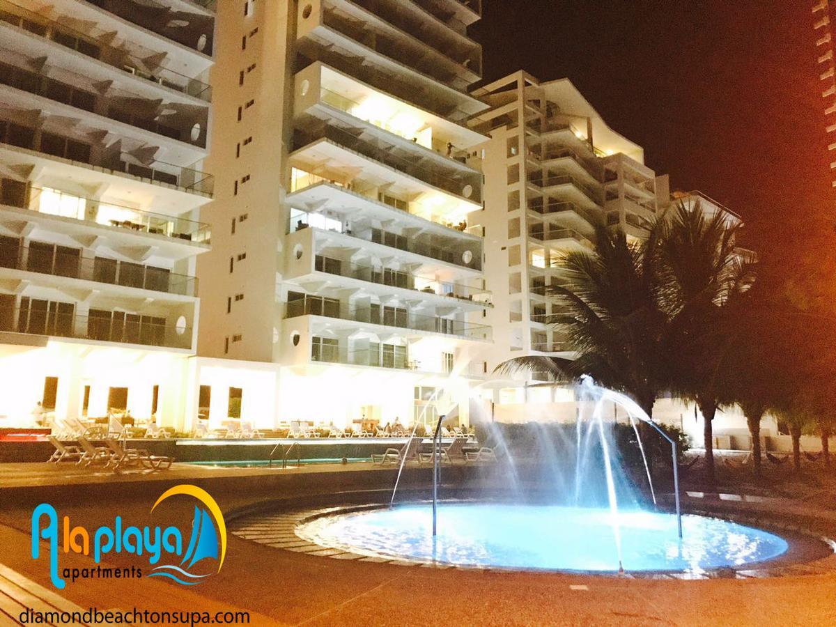 Resort Playa Azul Departamentos Frente Al Mar Tonsupa Extérieur photo