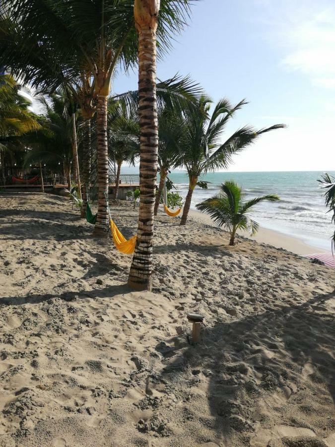Resort Playa Azul Departamentos Frente Al Mar Tonsupa Extérieur photo